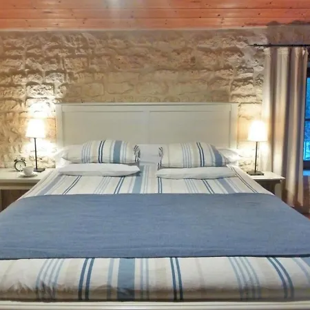 Charmante Maison Xviiieme Renovee Avec Piscine Et Terrasse, Proche Riviere Et Pistes Cyclables - Fr-1-426-99 * Fontenay-le-Comte