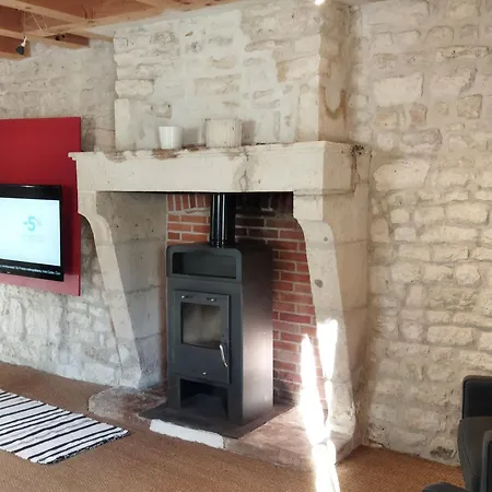 Дом отдыха Charmante Maison Xviiieme Renovee Avec Piscine Et Terrasse, Proche Riviere Et Pistes Cyclables - Fr-1-426-99 *