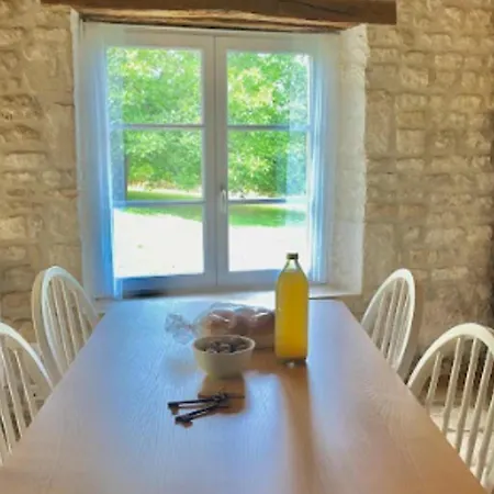 Casa rural Charmante Maison Xviiième Rénovée Avec Piscine Et Terrasse, Proche Rivière Et Pistes Cyclables - Fr-1-426-99 Fontenay-le-Comte
