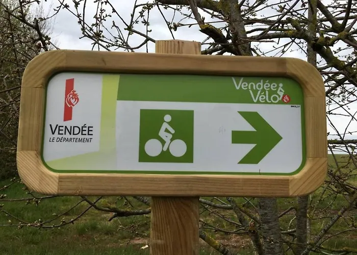 Сasa de vacaciones Charmante Maison Xviiième Rénovée Avec Piscine Et Terrasse, Proche Rivière Et Pistes Cyclables - Fr-1-426-99 *